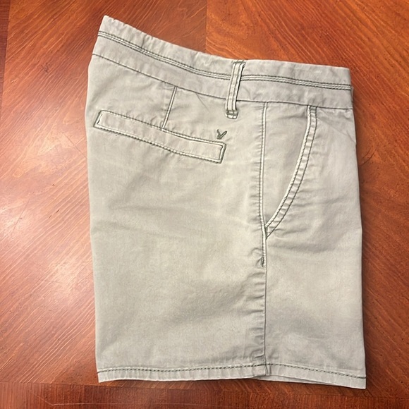 America Eagle Women’s Green Midi Chinos
Size 0 - Picture 5 of 10
